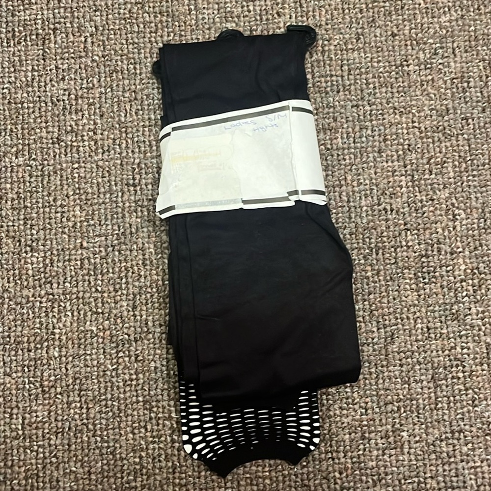 Vince Camuto footless tights